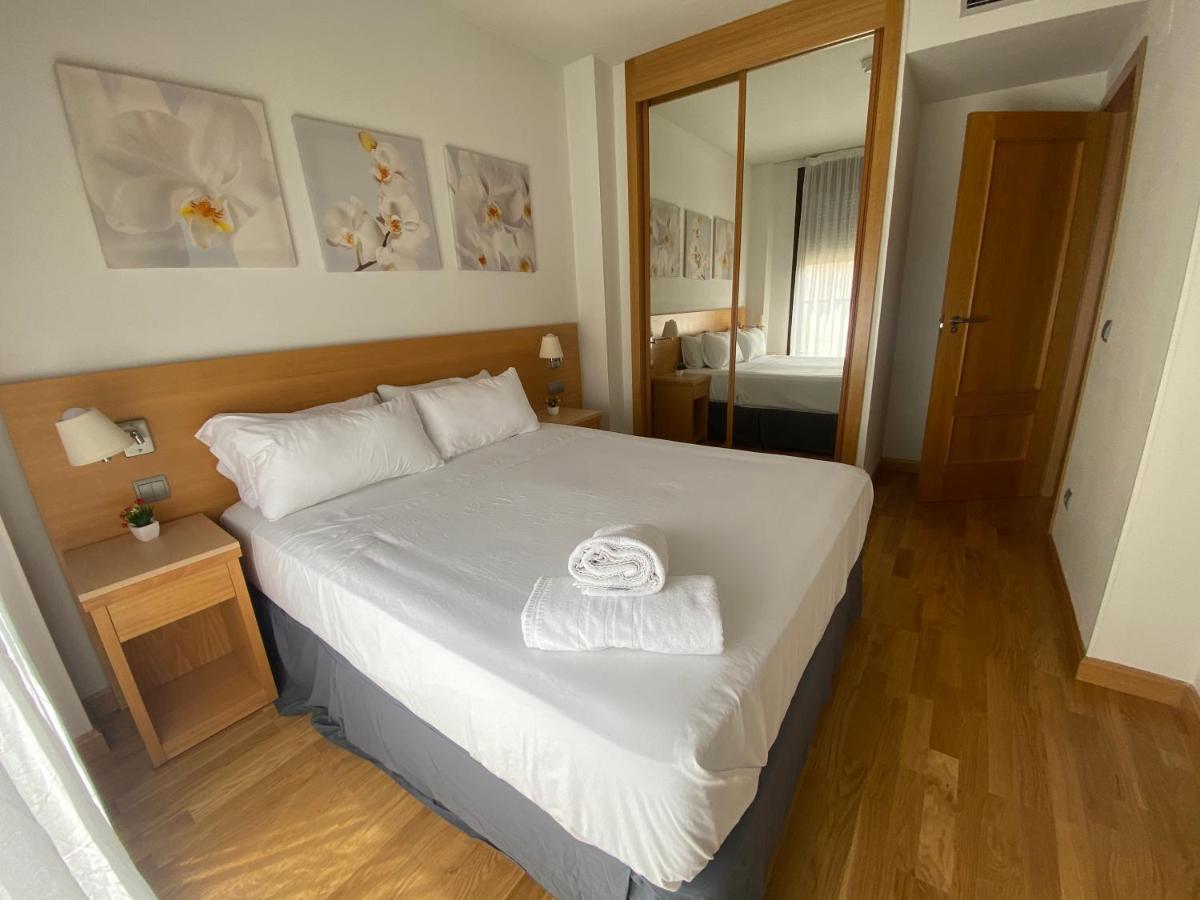 Close To Airport, Ifema Apartament